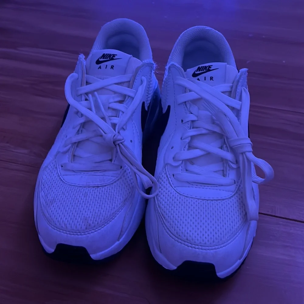 nike women’s air max excee shoes - Picture 2 of 5